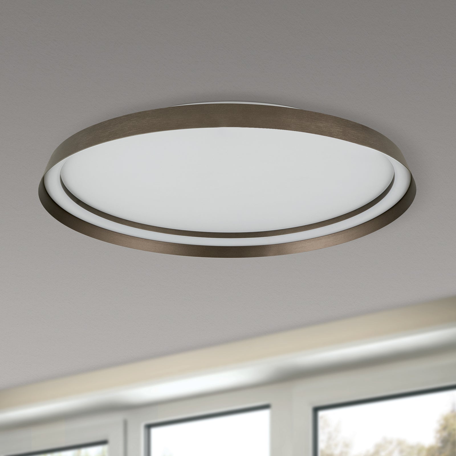 LED taklampe Manta dimbar aluminium bronse Ø60 cm detalj