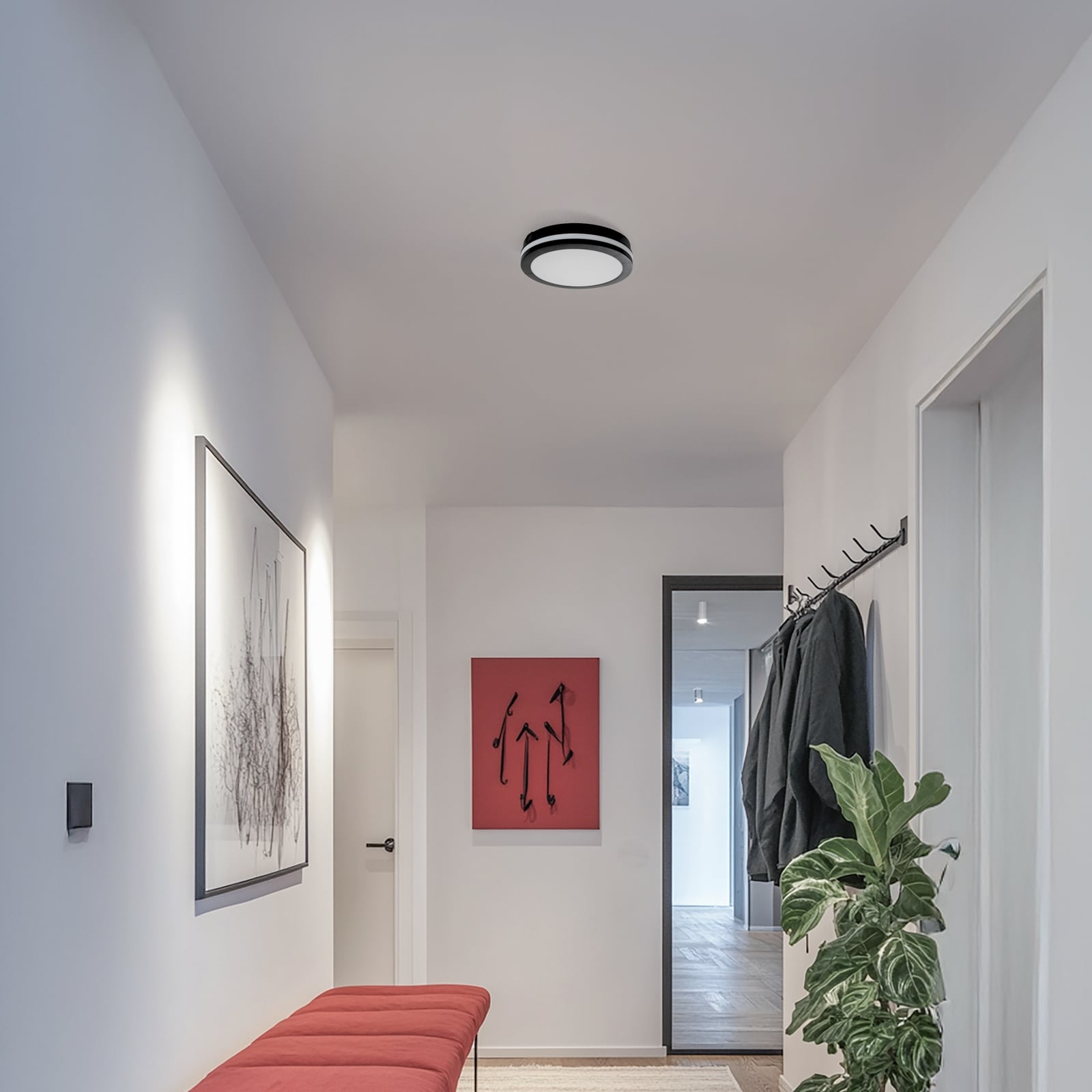 LED taklampe Marlon svart plast detalj av materialet