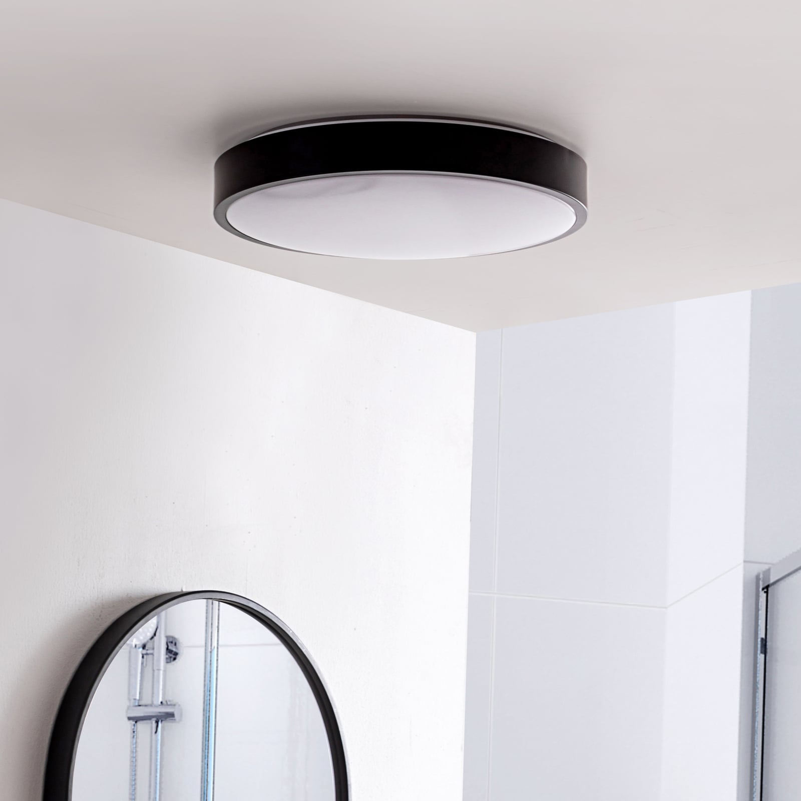 LED taklampe Medon svart metall Ø38 cm IP44 bakside