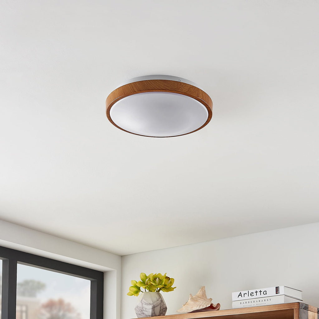 LED taklampe Mendosa nærbilde av treoptikk