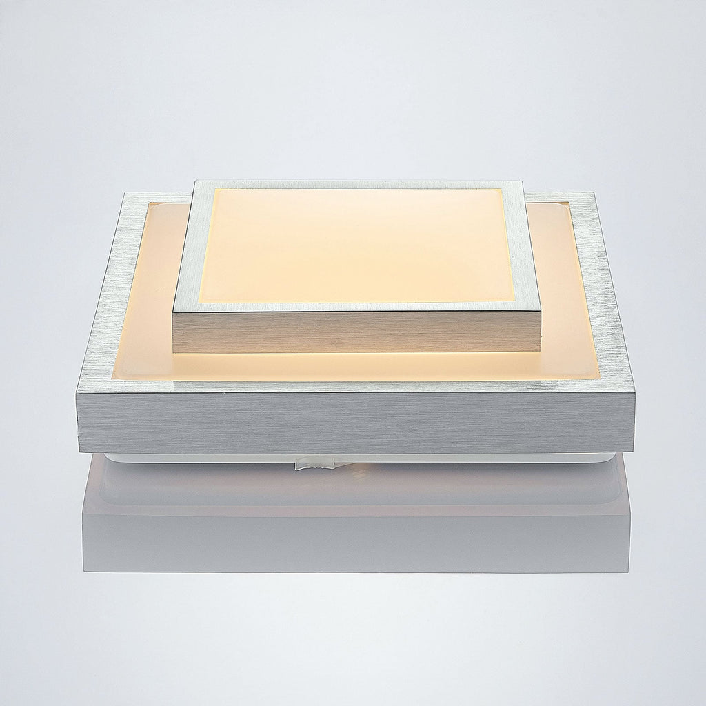 Nærbilde av aluminiumsoverflate på LED taklampe Mirco kvadratisk aluminium 32x32 cm 19W