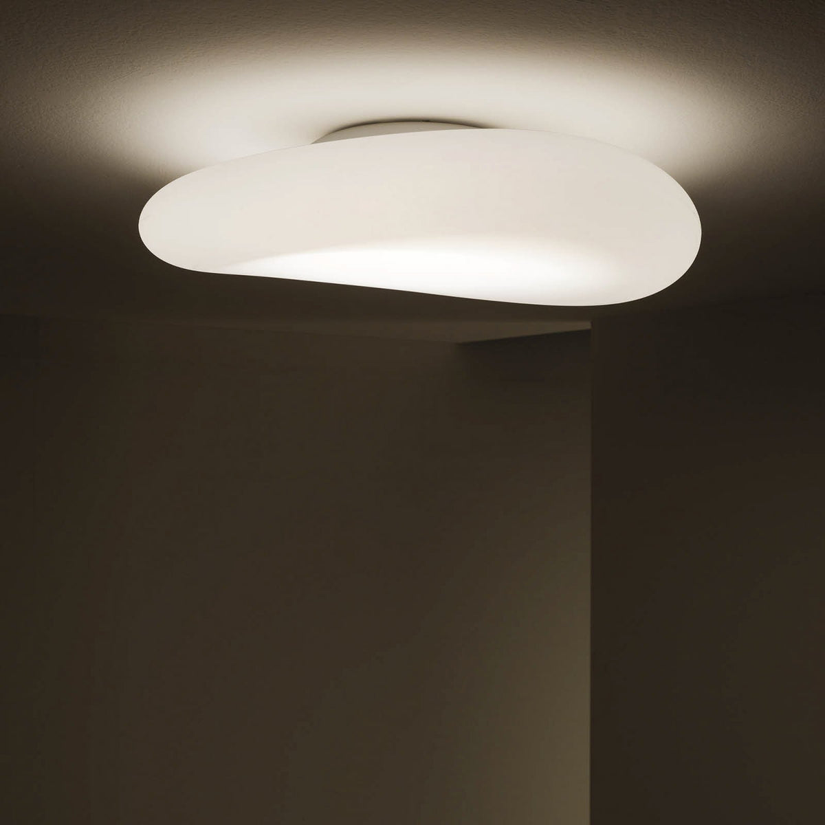 Detalj av LED taklampe Mr. Magoo dimbar Ø76 cm hvit