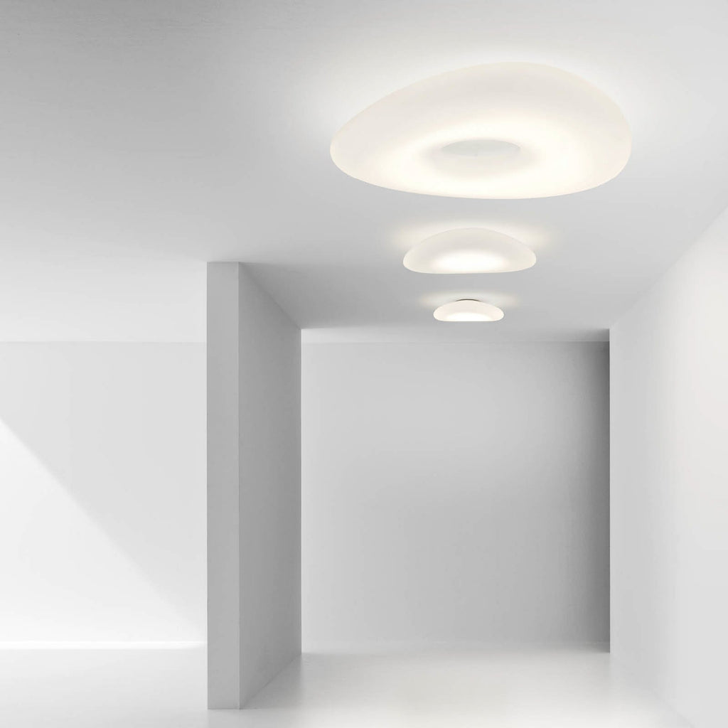 Nærbilde av LED taklampe Mr. Magoo dimbar Ø76 cm hvit