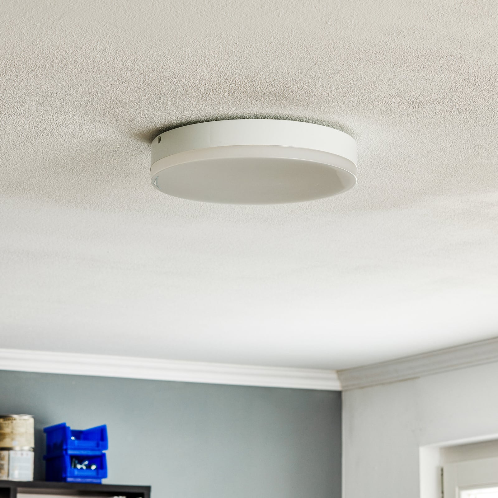 LED taklampe Naxo rund hvit Ø28 cm 24W varmhvit IP44 fra siden