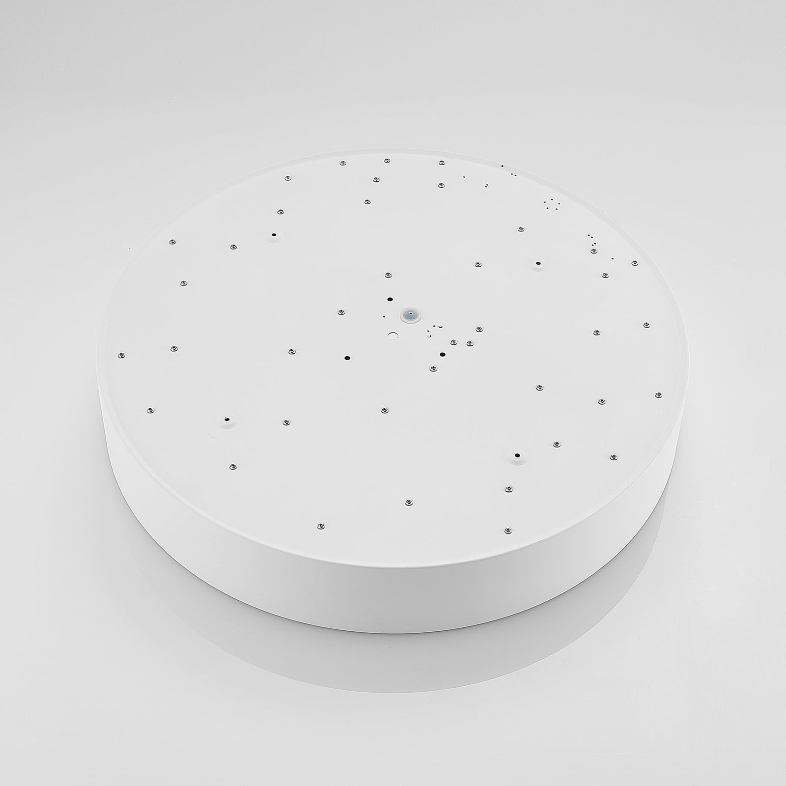 LED taklampe Noabelle dimbar hvit metall sett fra siden