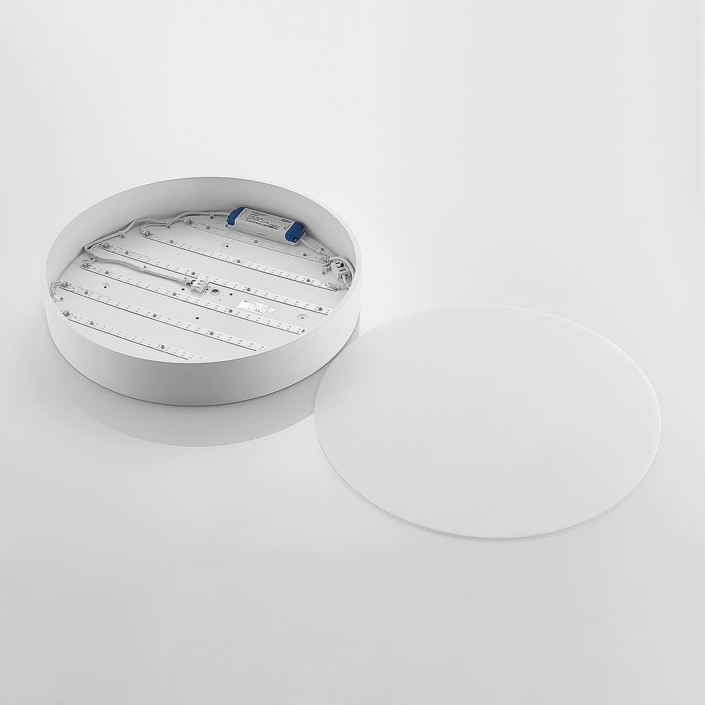 LED taklampe Noabelle dimbar hvit metall med lys på