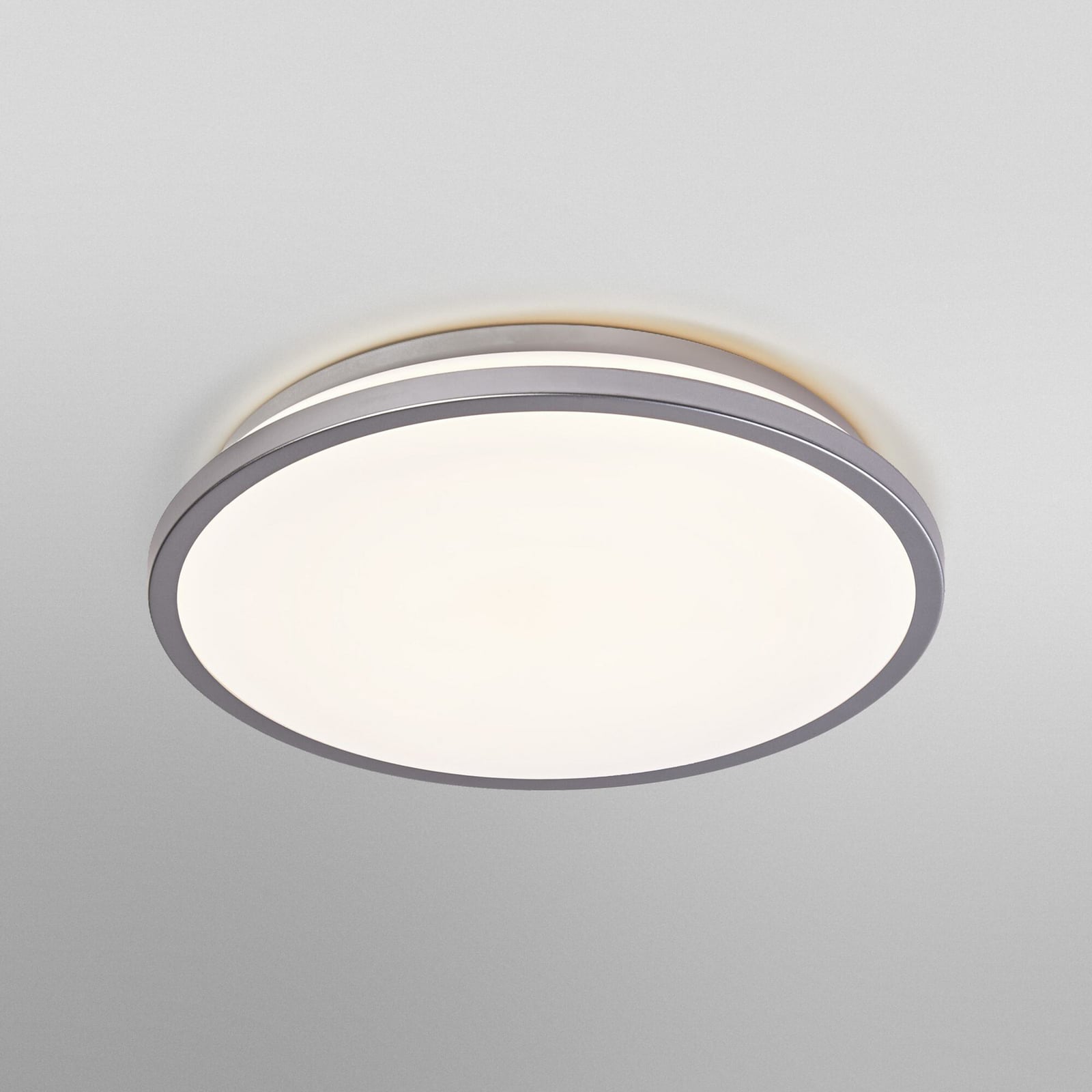 LED taklampe ORBIS DUBLIN sølv metall detalj