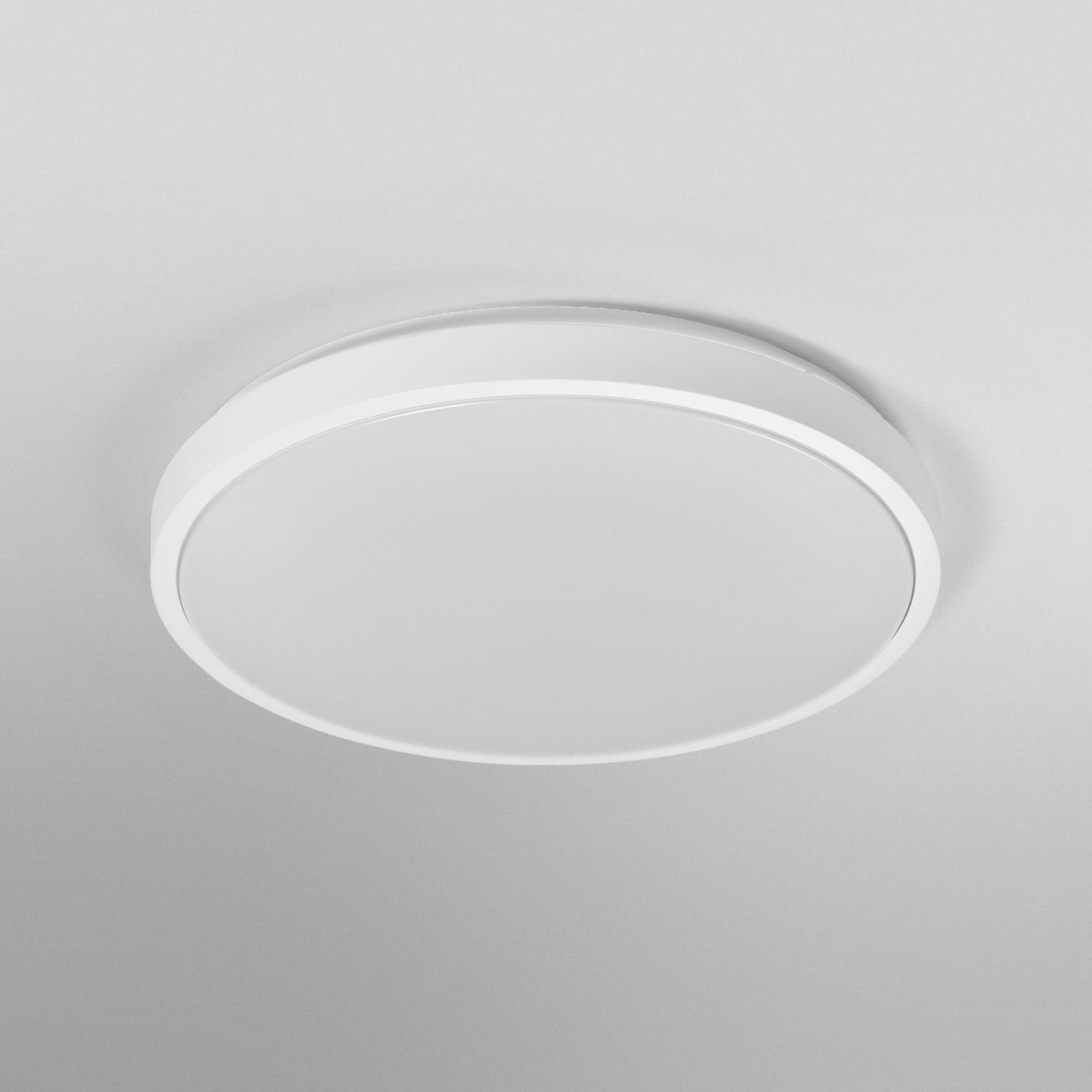 Nærbilde av LED taklampe ORBIS LONDON hvit metall Ø40 cm