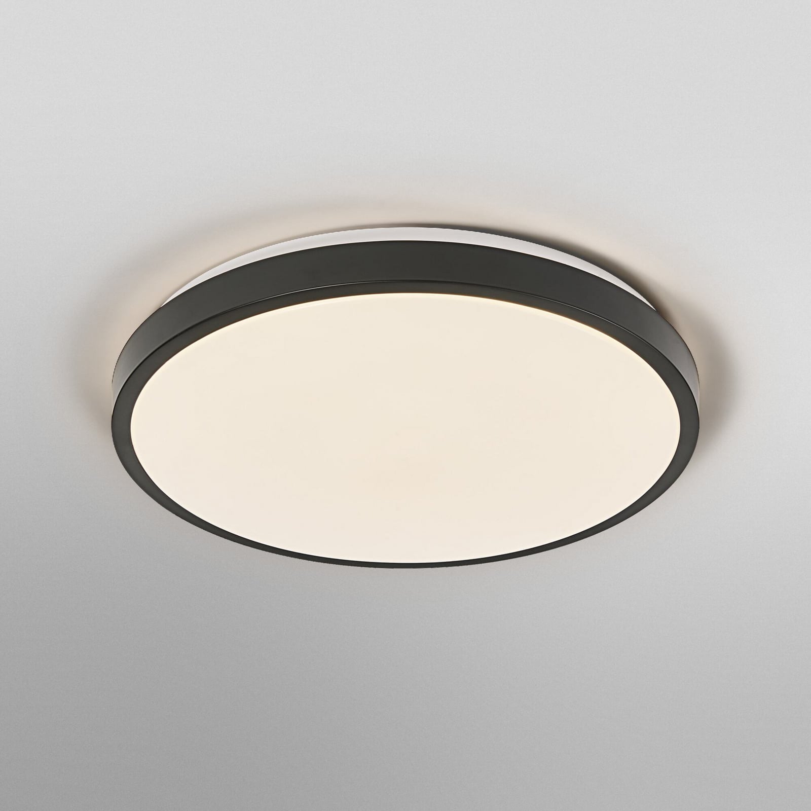LED taklampe ORBIS LONDON svart metall Ø40 cm nærbilde LED-lys