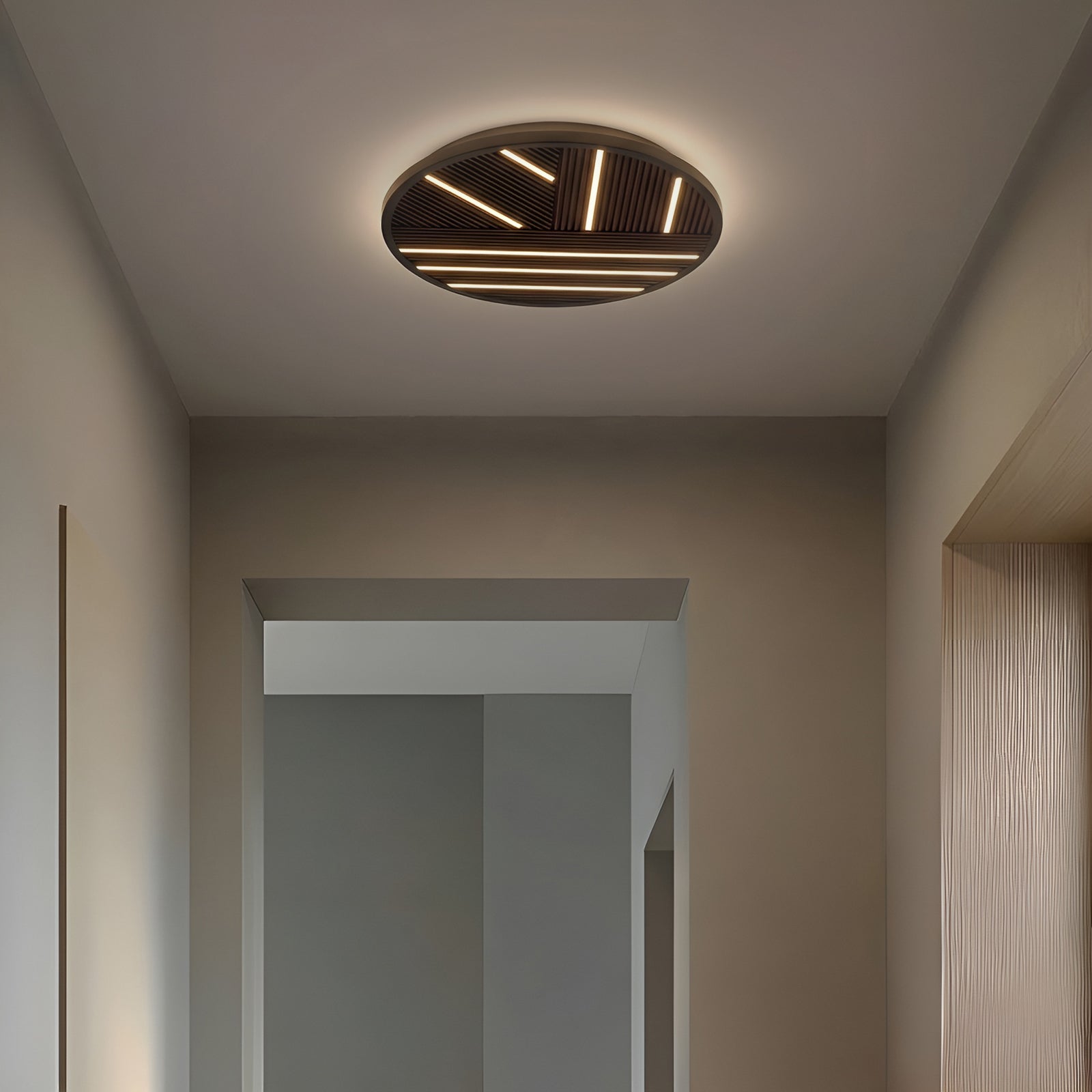 LED taklampe Orven tre og metall dimbar sett bakfra