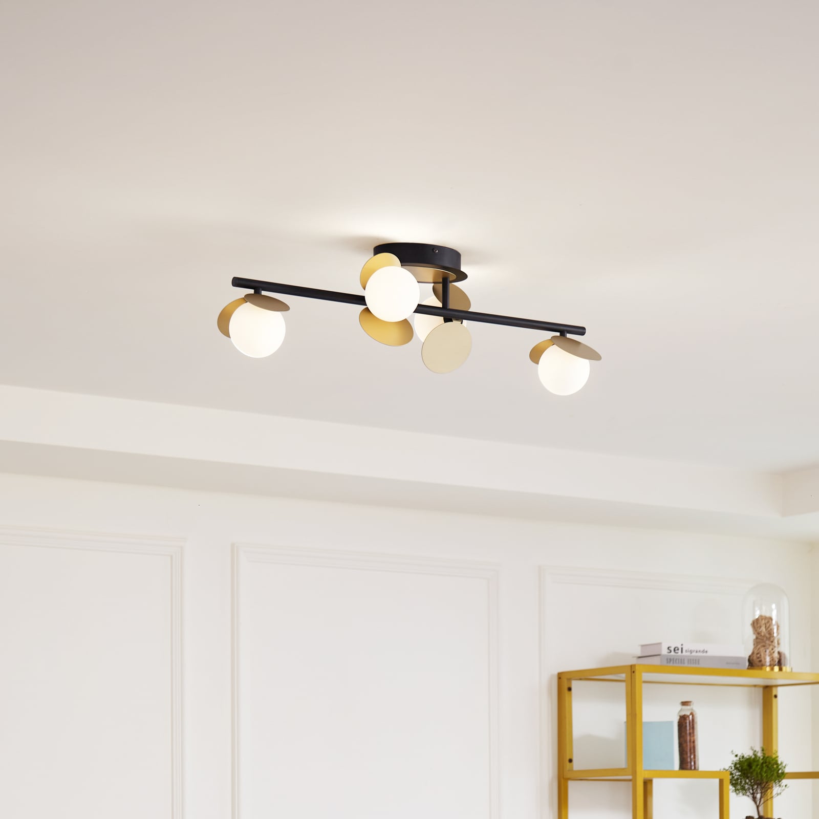LED taklampe Pallo 4-lys svart/gull glass 70 cm forfra