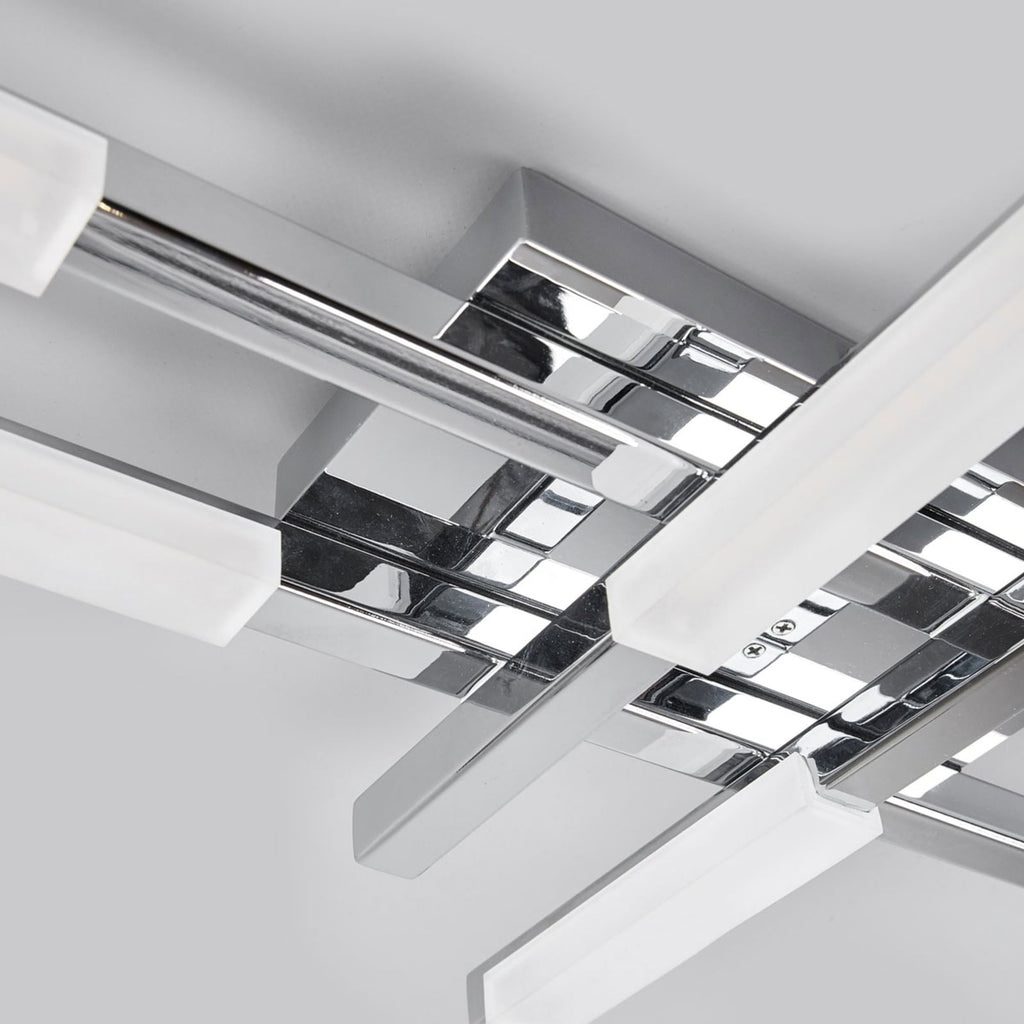 Nærbilde av LED-lys på LED taklampe Patrik 6-lys krom akryl 62 cm IP44
