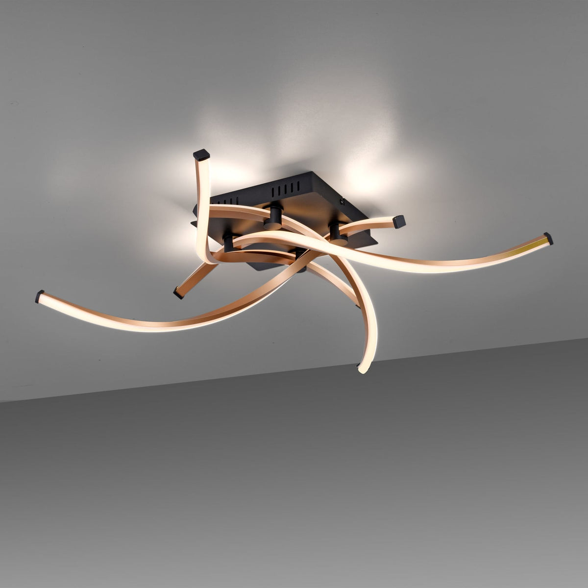 LED taklampe Polina 4-lys dimbar gull 78 cm nærbilde av LED-modul
