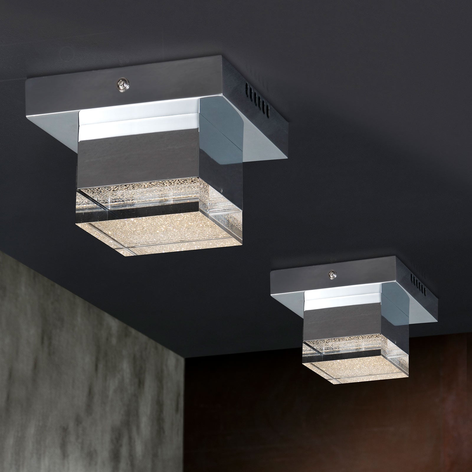LED taklampe Prisma krom/akryl bakside