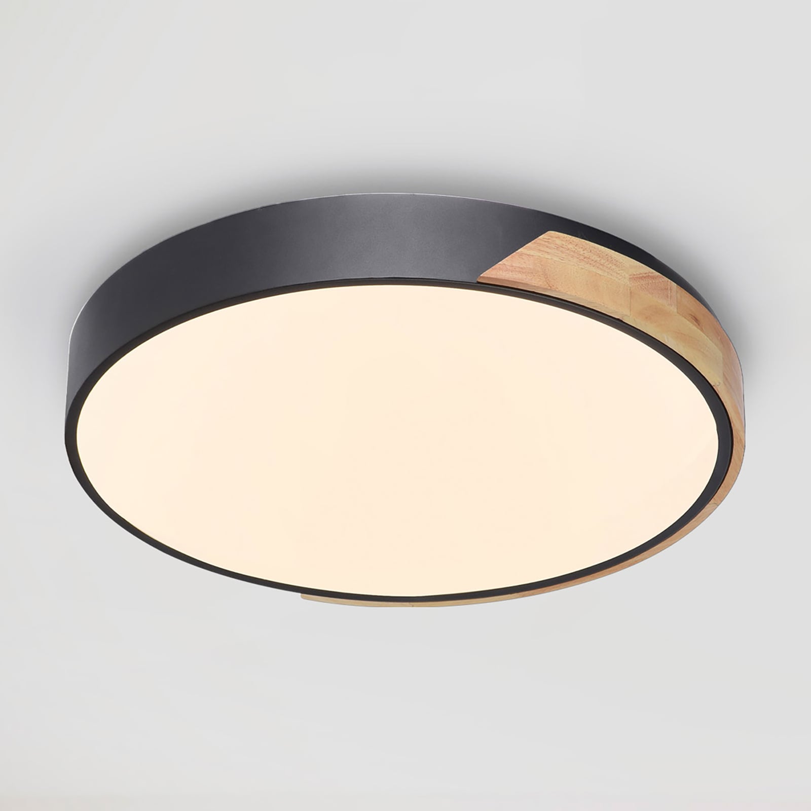 LED taklampe Q-BILA dimbar svart eik forfra