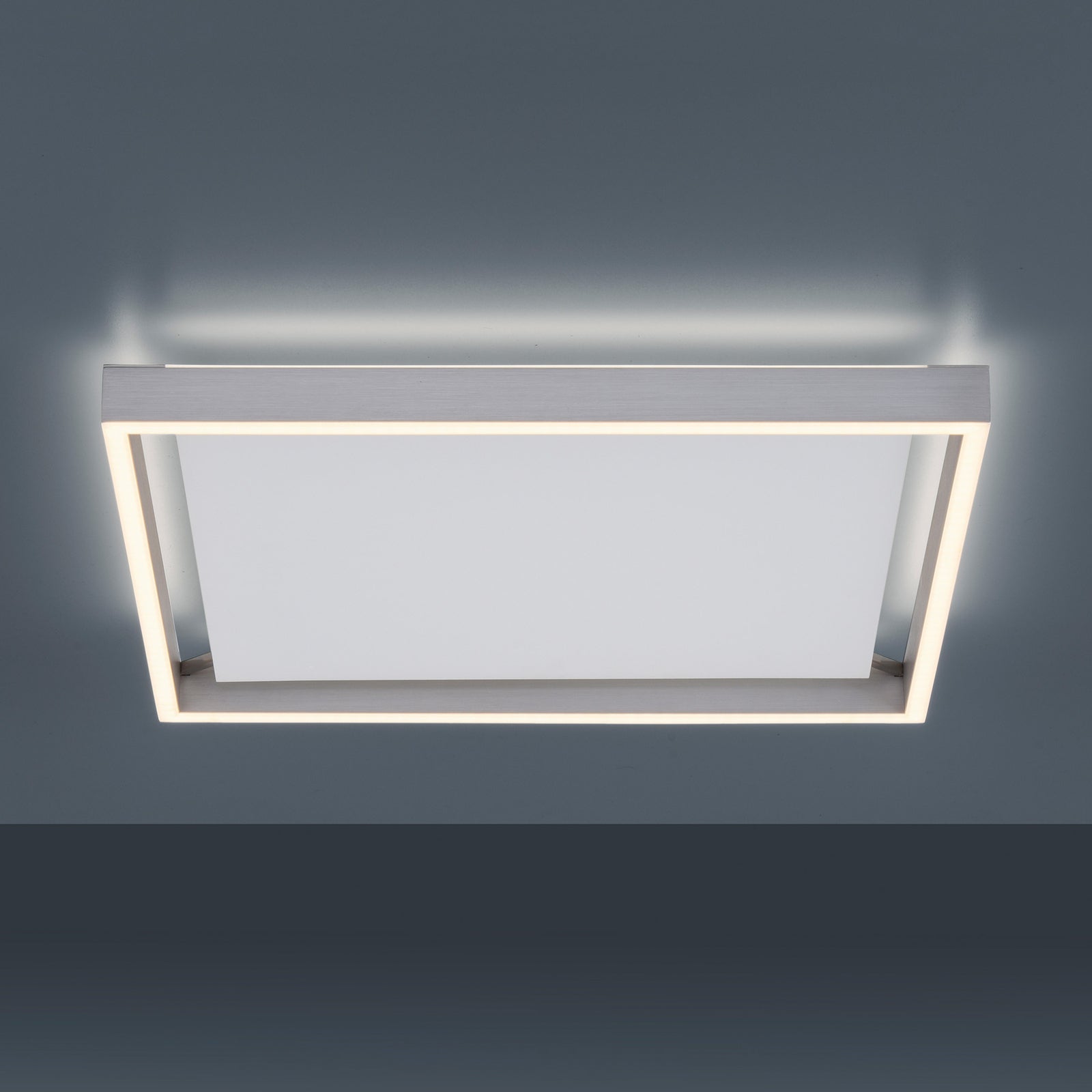LED taklampe Q-KAAN dimbar Zigbee 45x45 cm sølv CCT montert i tak
