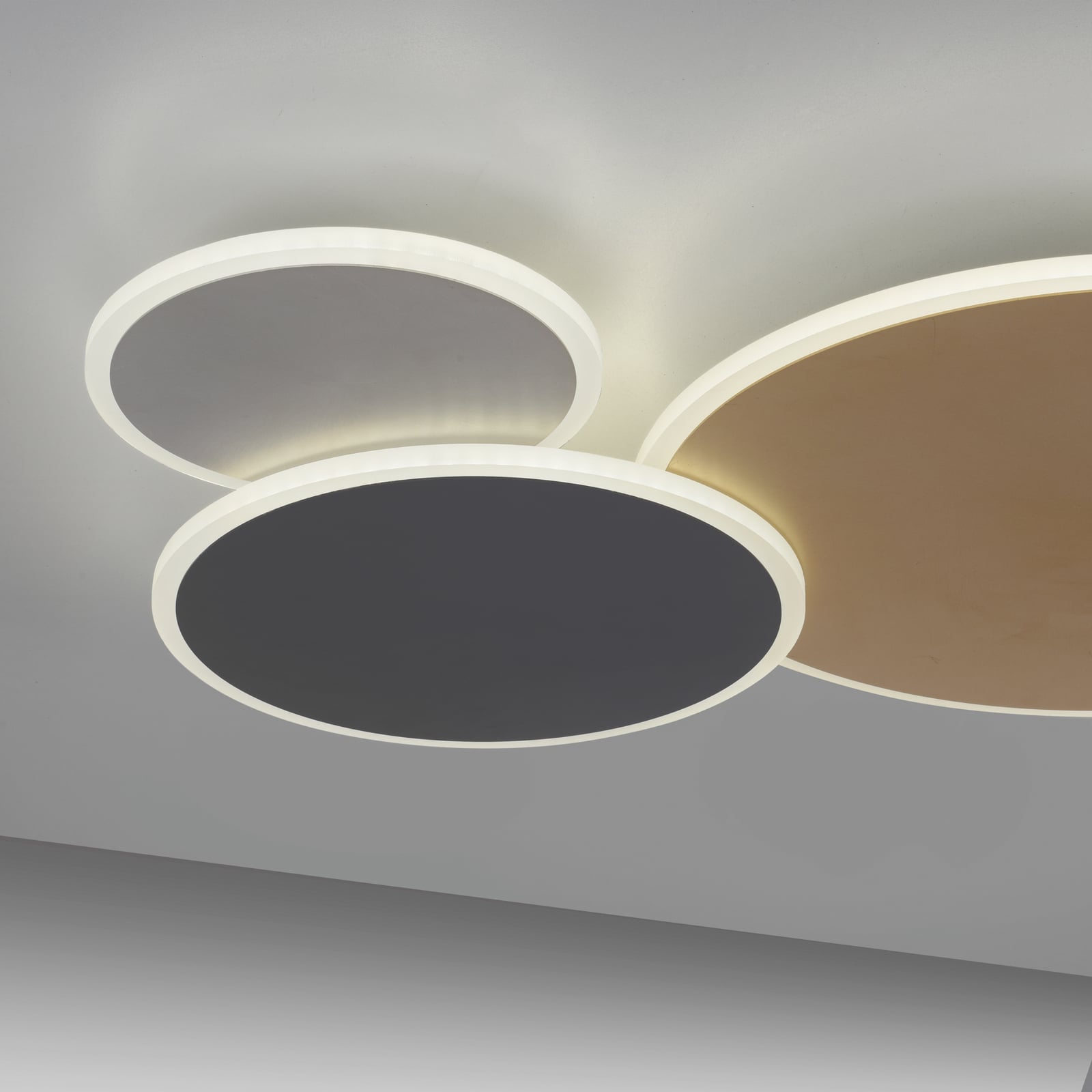 LED taklampe Q-Piato 3-lys messing/antrasitt fjernkontroll