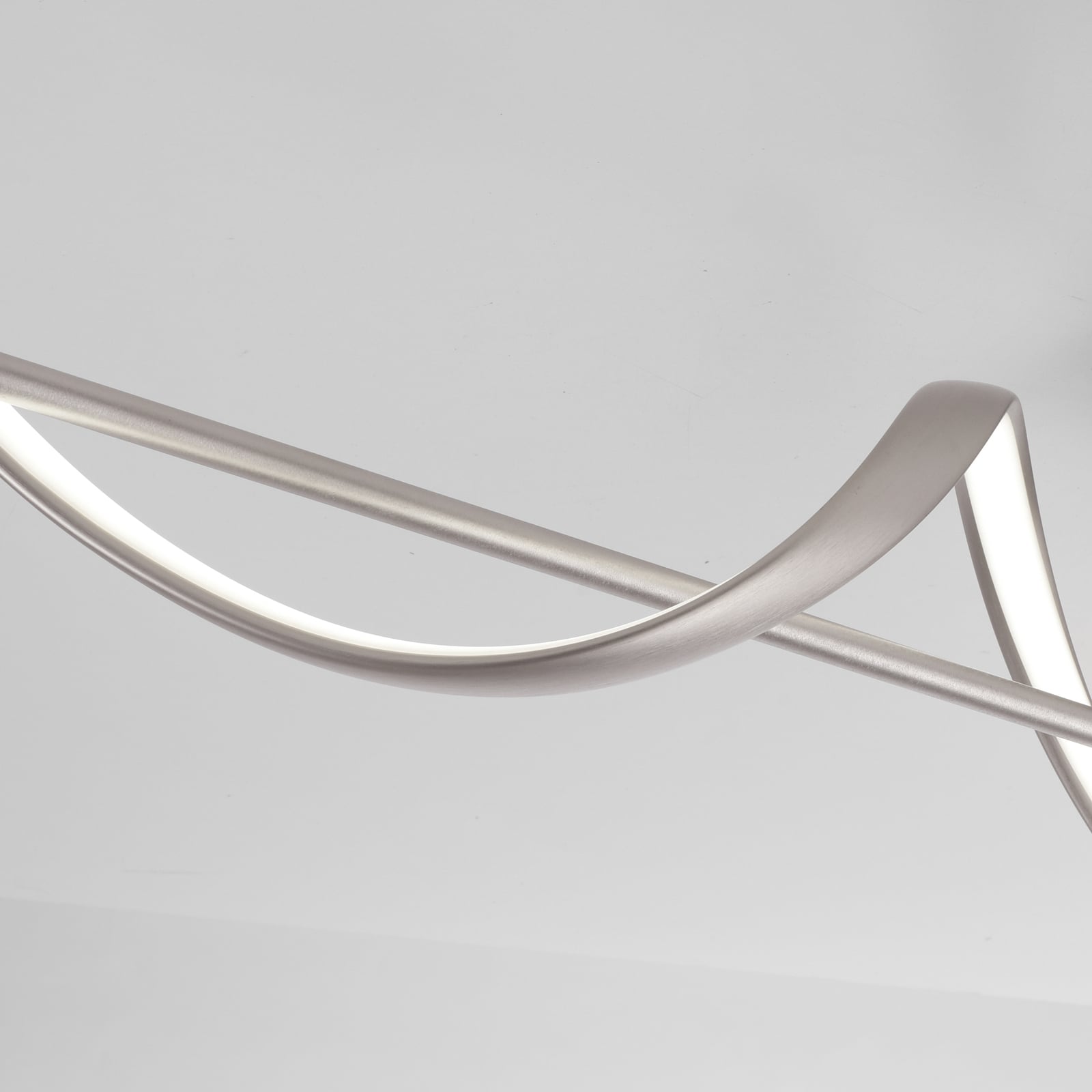 LED taklampe Q-Swing aluminium CCT dimbar fra siden