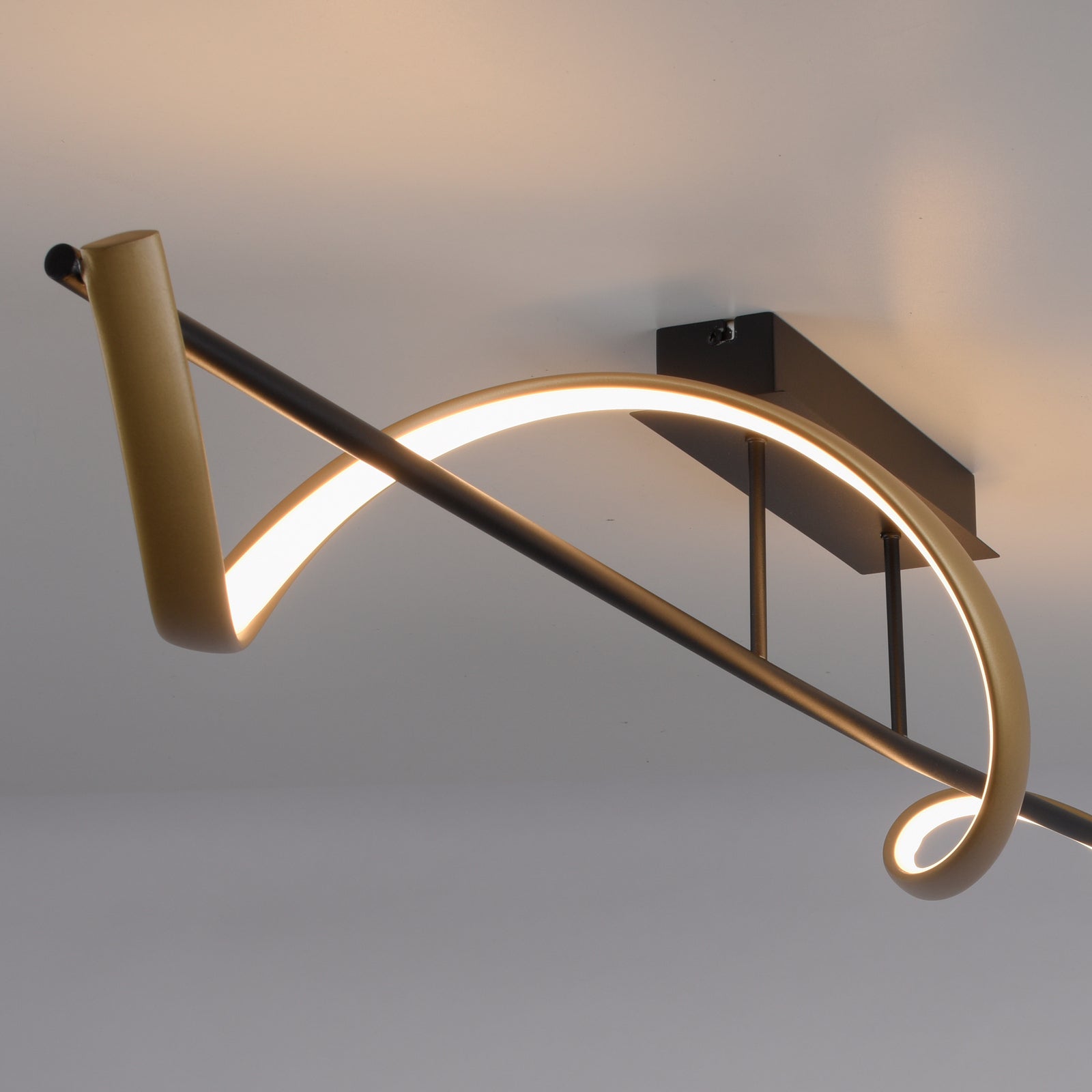 LED taklampe Q-Swing antrasitt/messing sideprofil