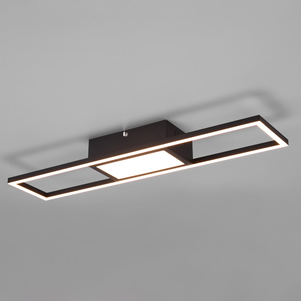 LED taklampe Rigido svart CCT dimbar med fjernkontroll med fjernkontroll i fokus