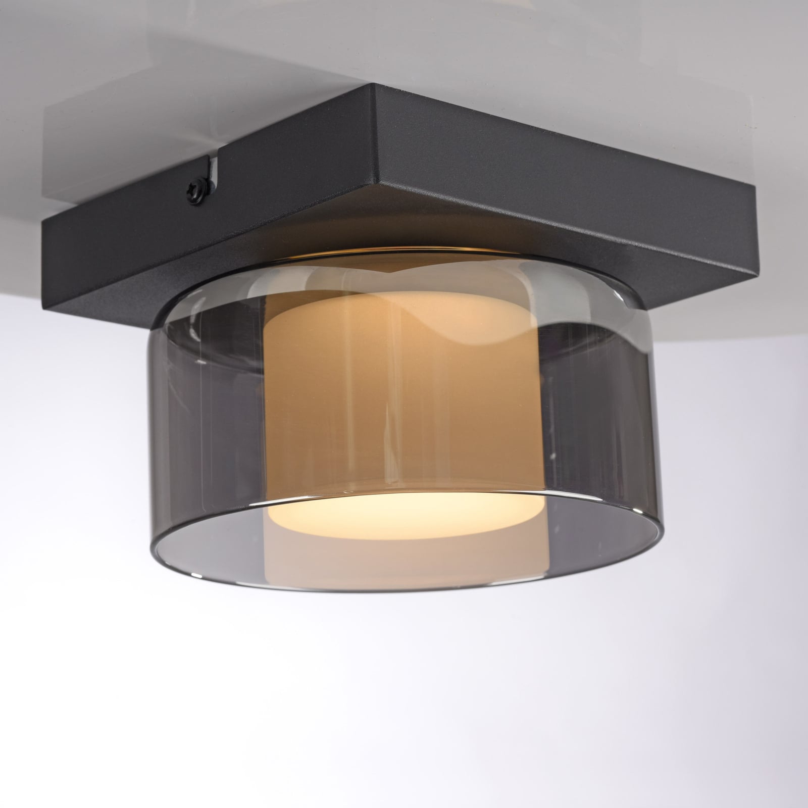 LED taklampe Rika røykglass dimbar svart 15x15 cm detalj av svart metallramme