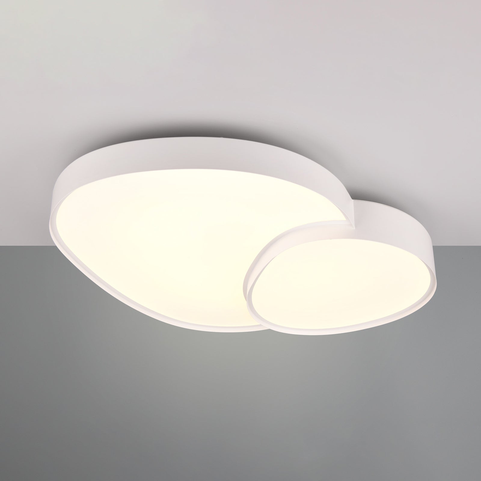 LED-taklampe Rise dimbar CCT med fjernkontroll nærbilde