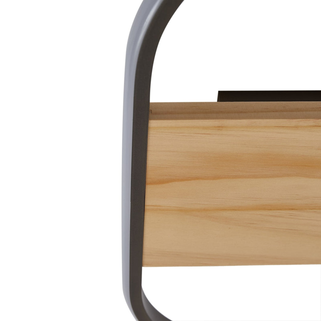 Aluminium og tre detaljer på LED taklampe Romilda grå tre 37 cm 7W varmhvit