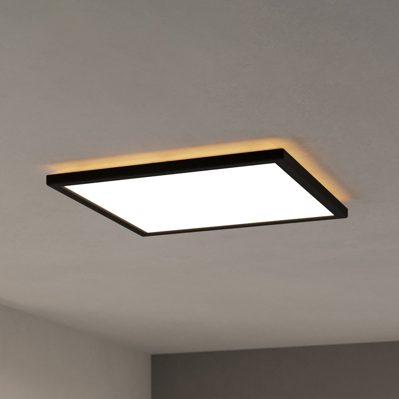 LED taklampe Rovito-Z dimbar CCT+RGB 39x39 cm IP44 svart forfra