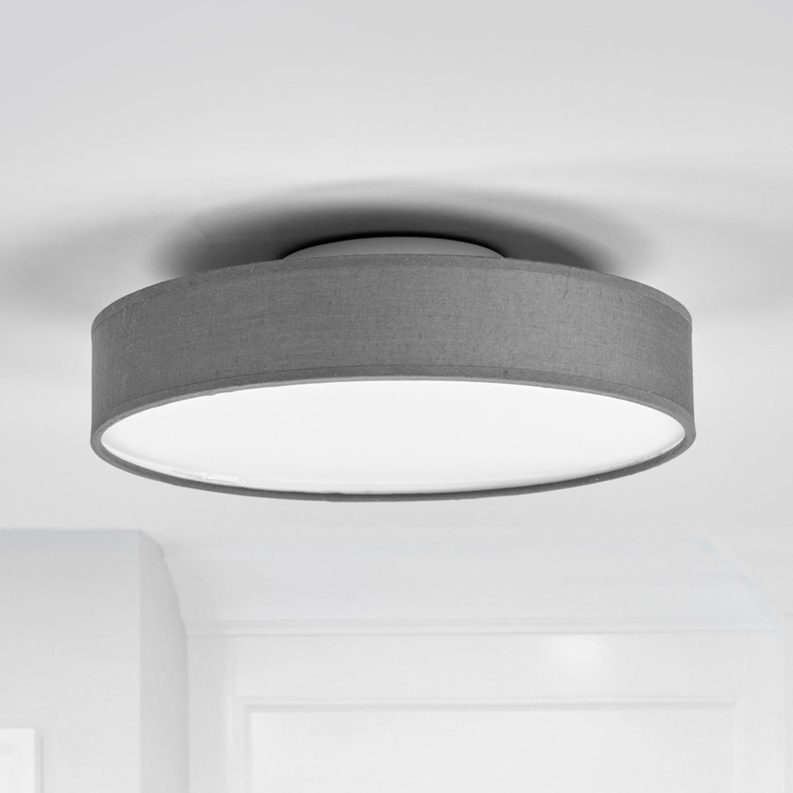 LED taklampe Saira grå tekstil forfra