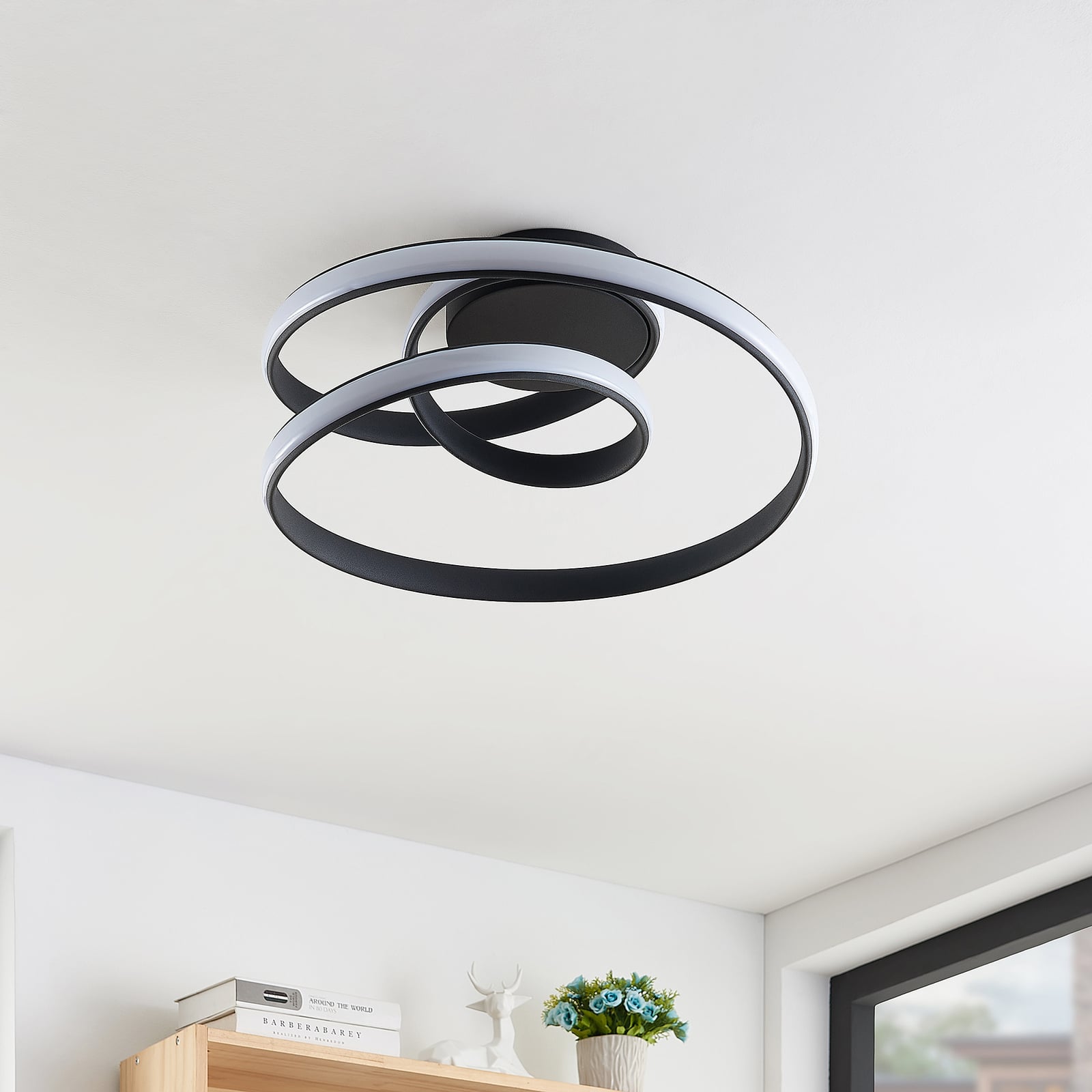 LED taklampe Sakina spiralform svart dimbar Ø48 cm 36W detalj