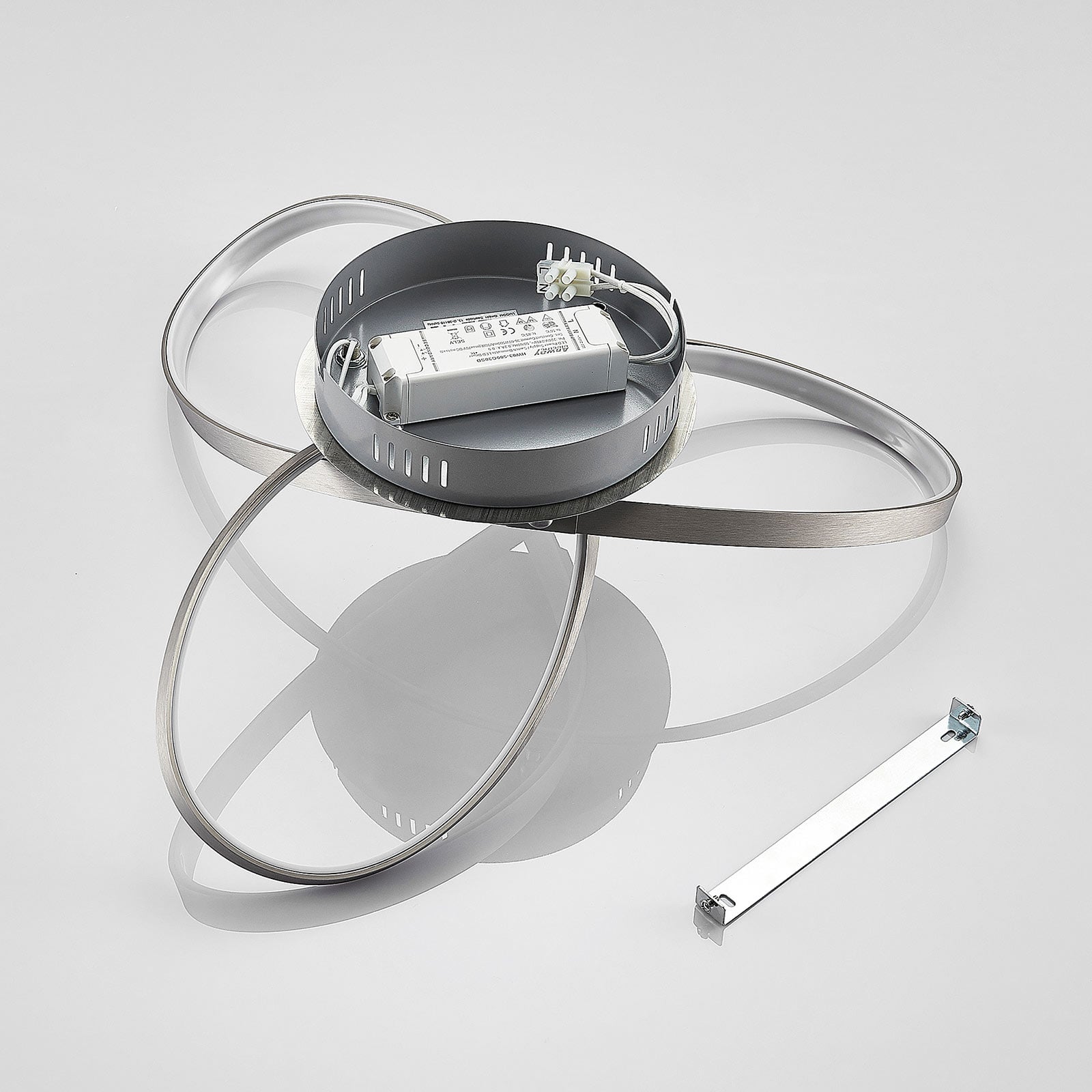 LED taklampe Saliha dimbar matt nikkel Ø52,5 cm lyser