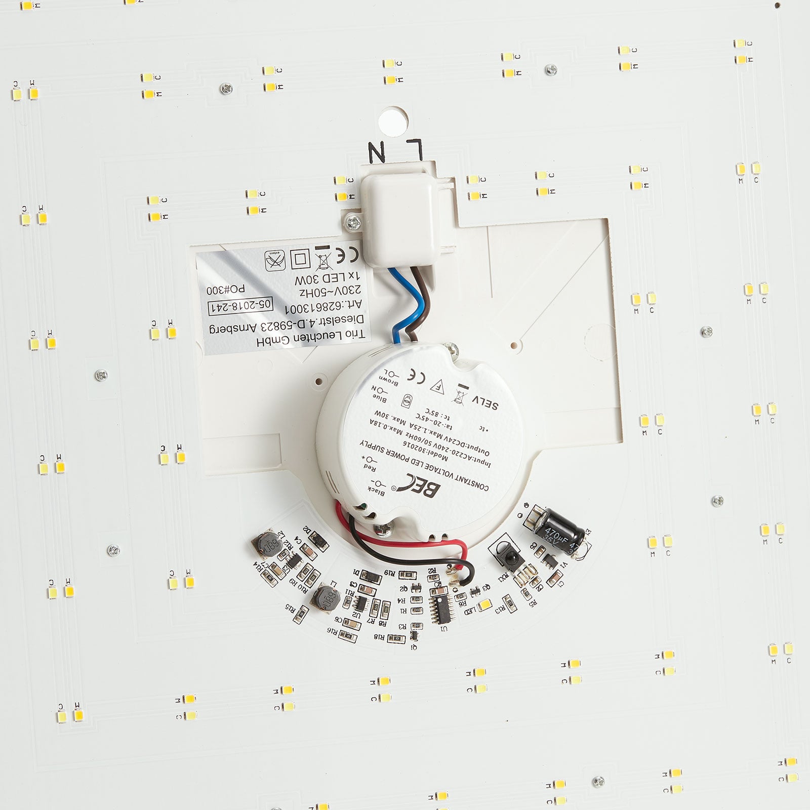 LED taklampe Samurai dimbar med fjernkontroll CCT 42,5 cm lysmodus