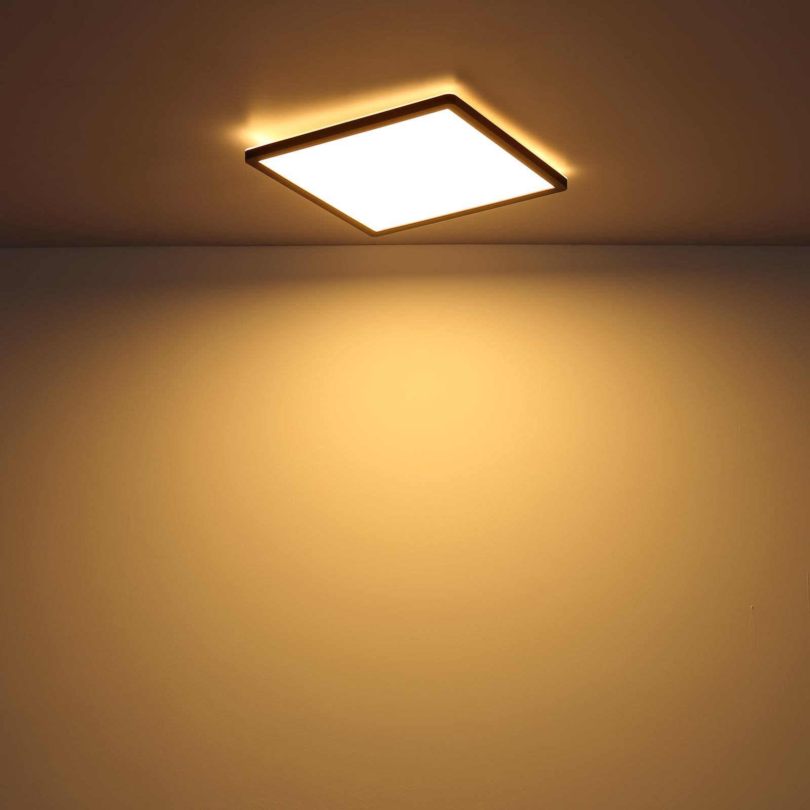 LED taklampe Sapana kvadratisk dimbar svart med veggbryter