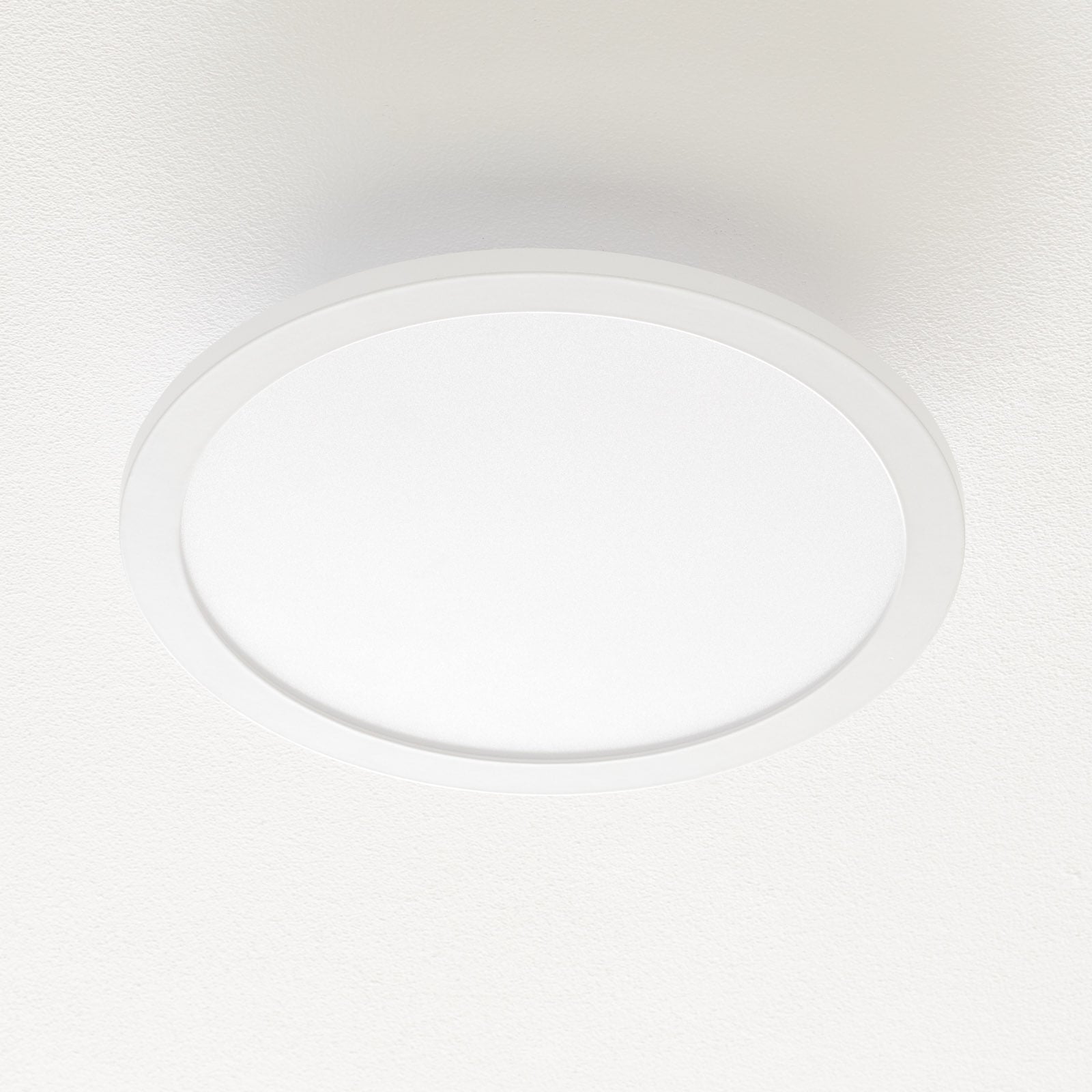 LED taklampe Sarsina-C dimbar hvit Ø30 cm RGB med fjernkontroll bakside
