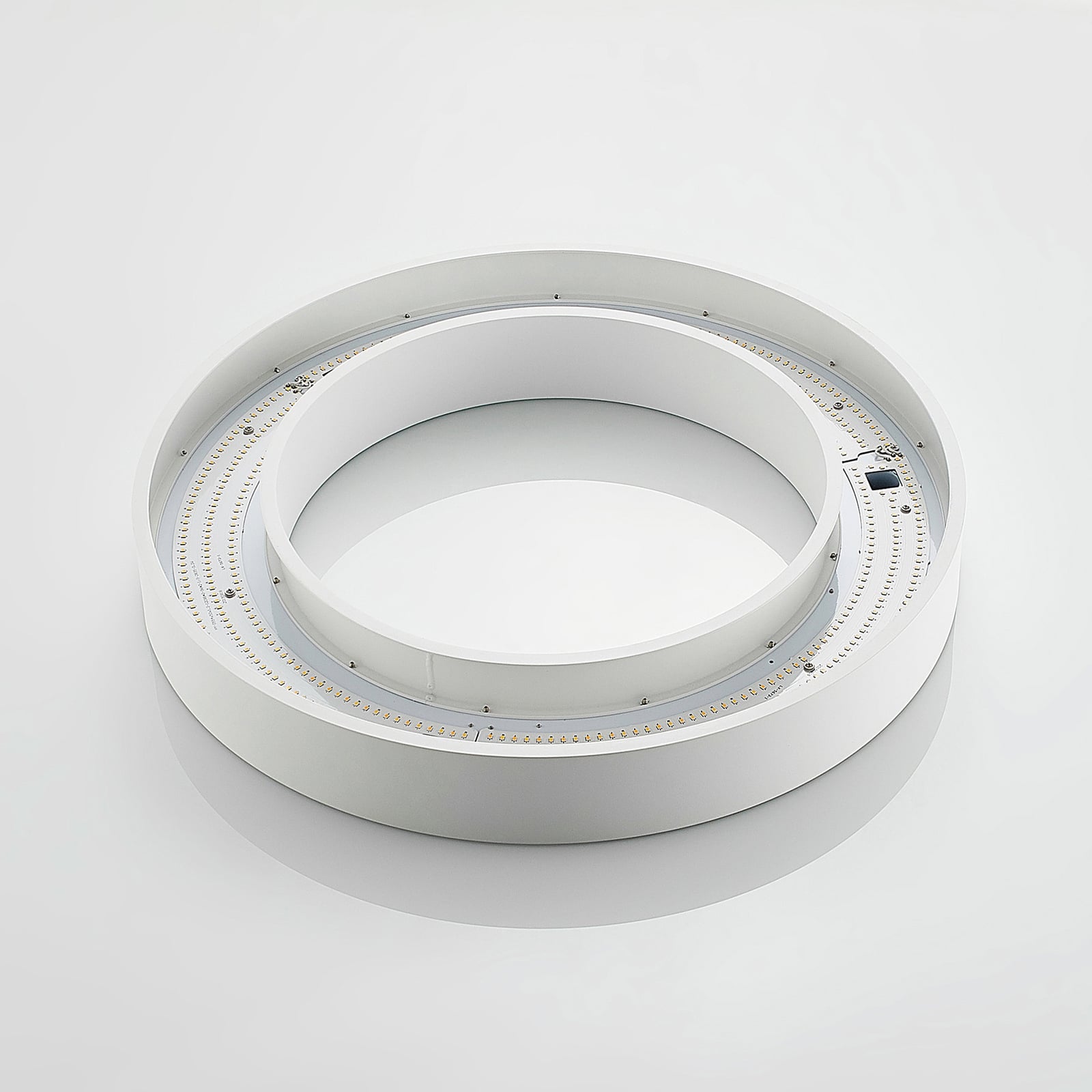 LED taklampe Sharelyn ringformet hvit Ø60 cm lyseffekt