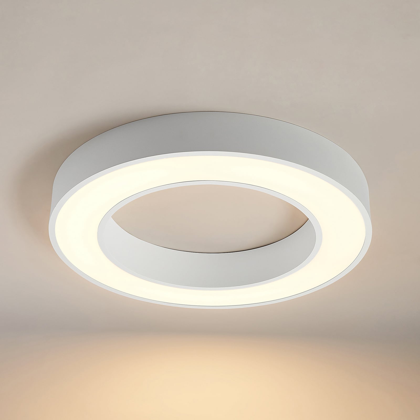 LED taklampe Sharelyn ringformet hvit Ø60 cm side