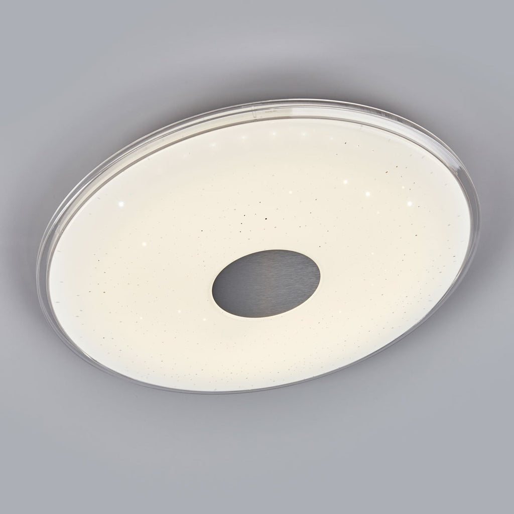 LED taklampe Shogun dimbar CCT med fjernkontroll montert i rom