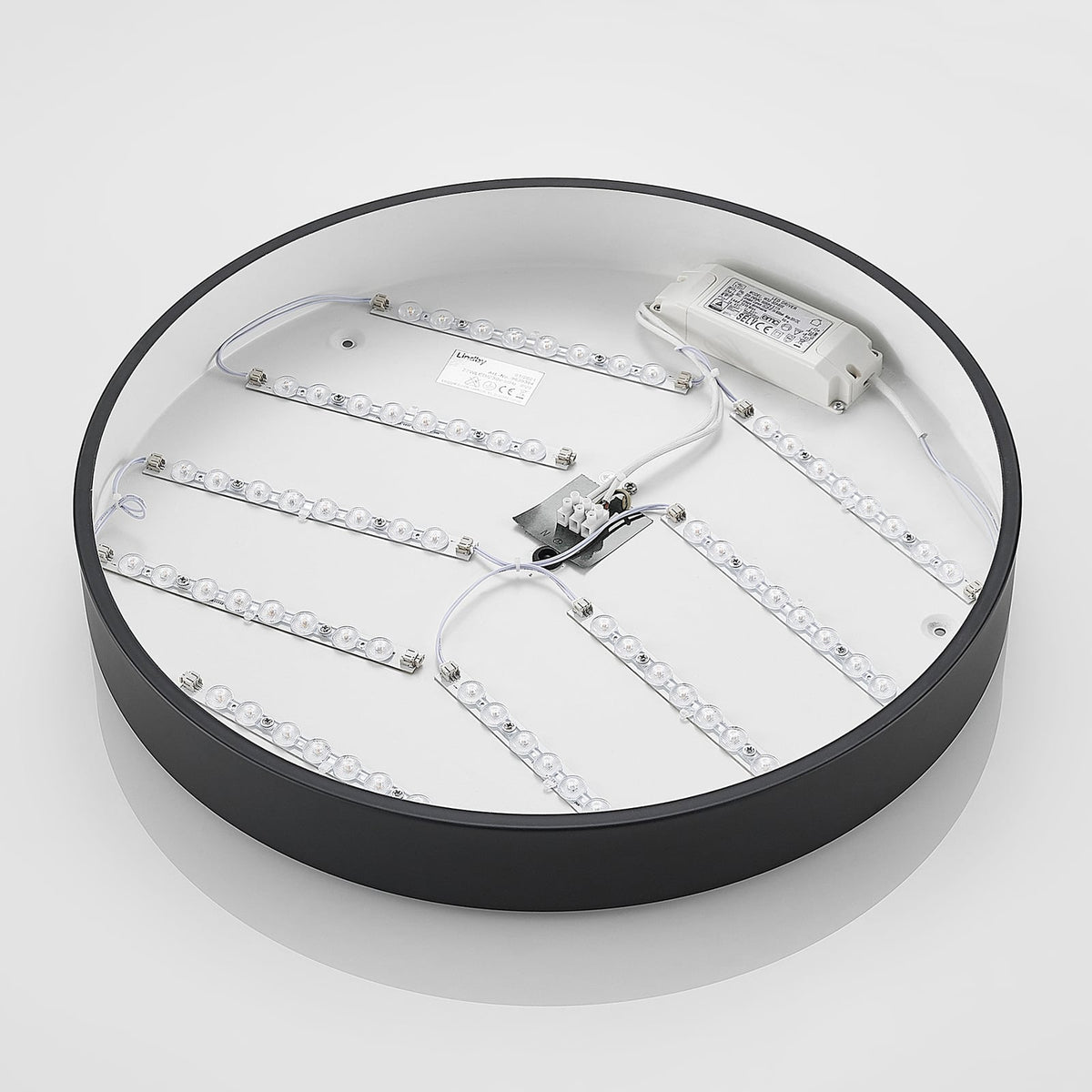 LED taklampe Simera dimbar svart Ø50 cm installasjon