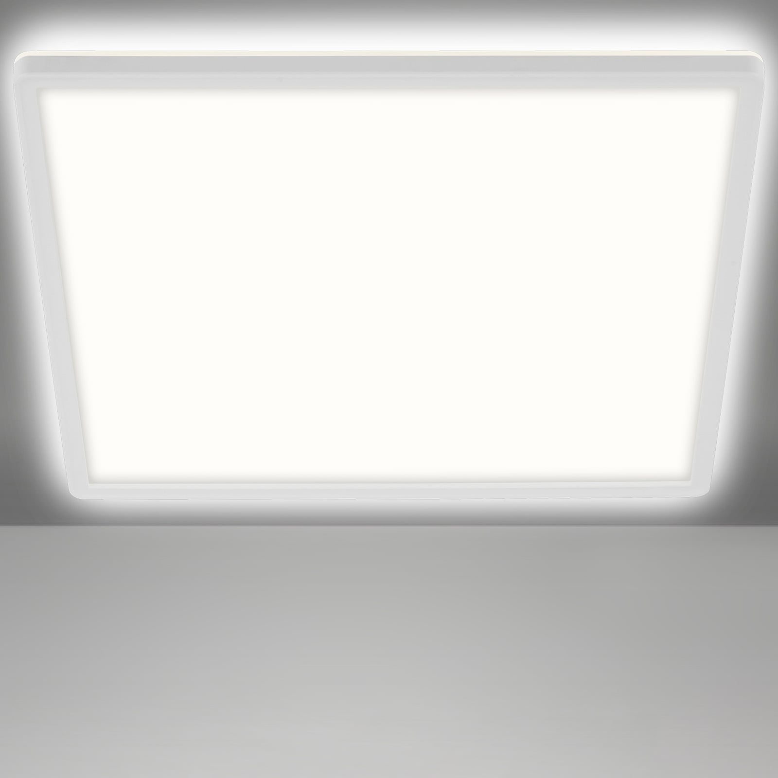 Nærbilde av LED taklampe Slim kvadratisk hvit 42x42 cm 22W nøytralhvit
