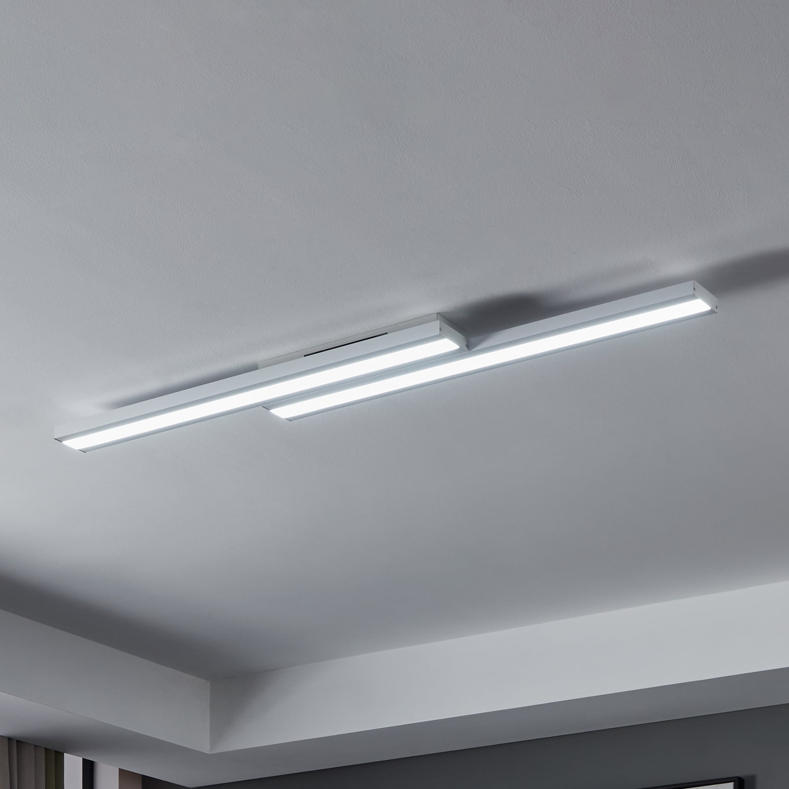 LED taklampe smart dimbar hvit 116x16 cm RGB CCT - EGLO connect forfra