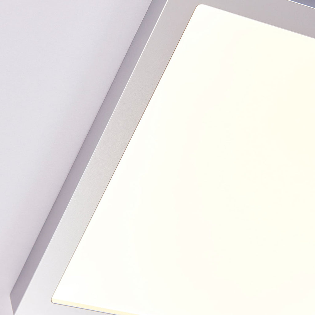 LED taklampe Solvie dimbar sølv kvadratisk sideprofil