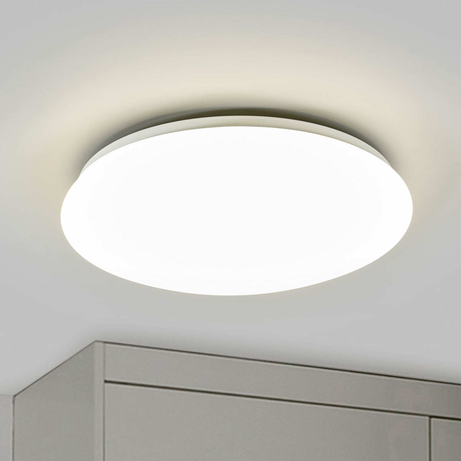 LED taklampe Suede rund Ø38 cm hvit 4000K Philips forfra