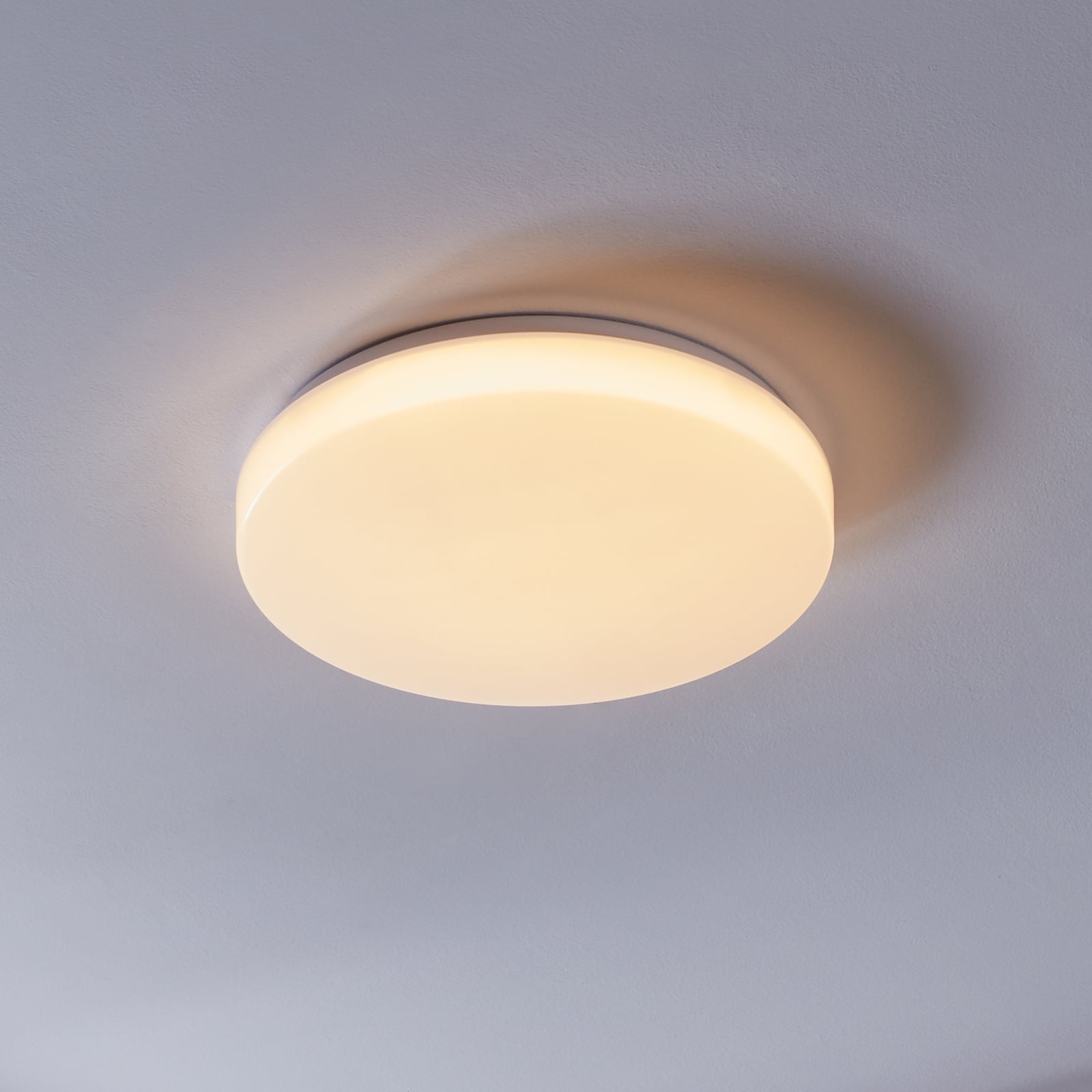 LED taklampe Totari-Z dimbar hvit Ø38 cm forfra