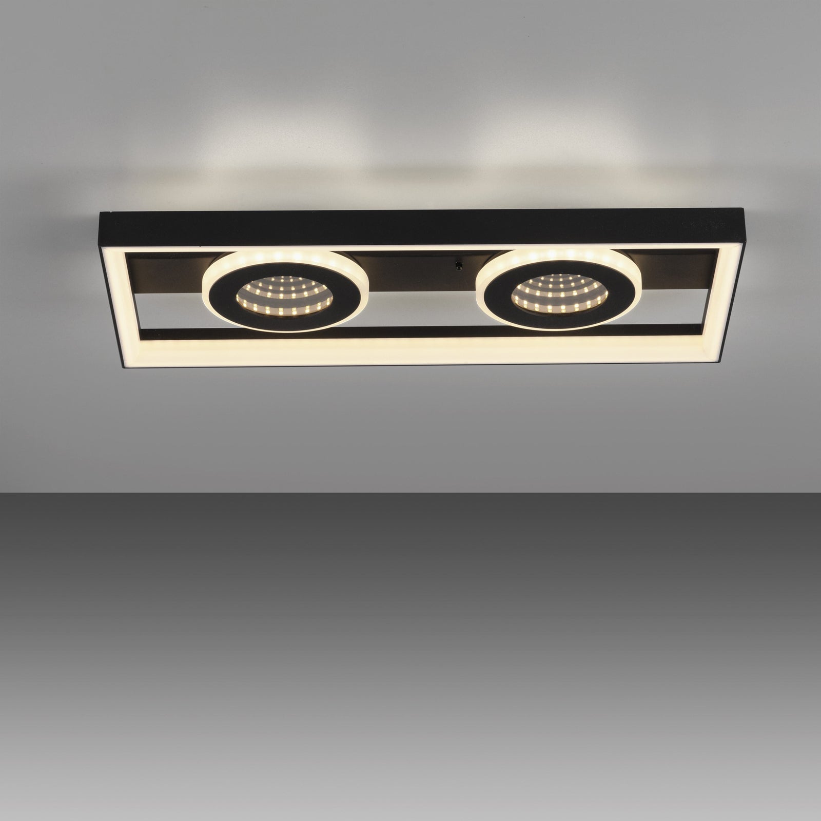 Montert LED taklampe Traforo dimbar CCT 45x20 cm svart i rom