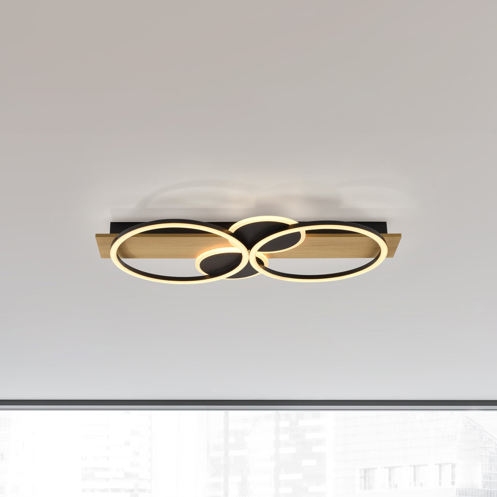 LED taklampe Trooper tre og svart metall forfra