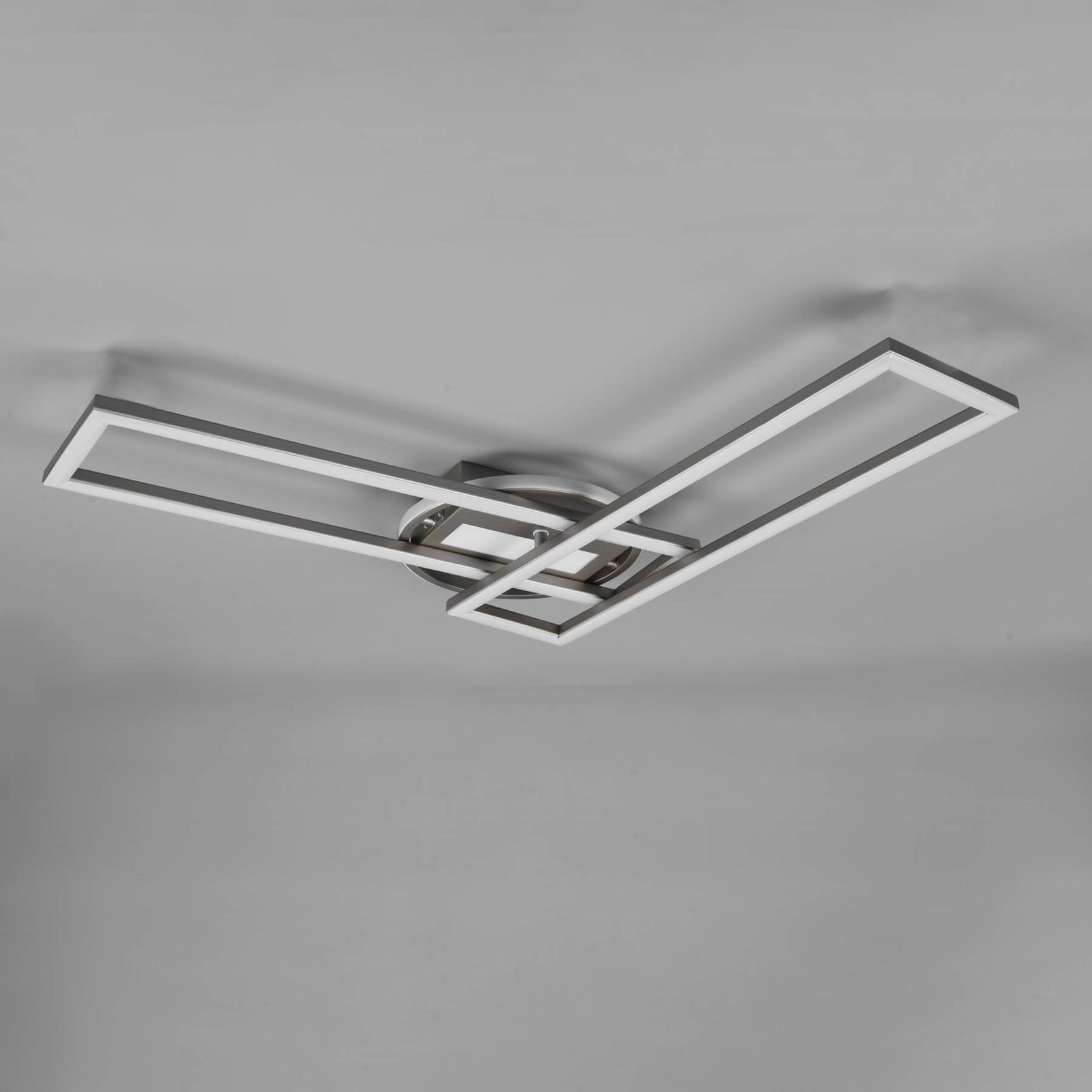LED taklampe Twister dimbar med fjernkontroll CCT 90 cm LED-seksjoner