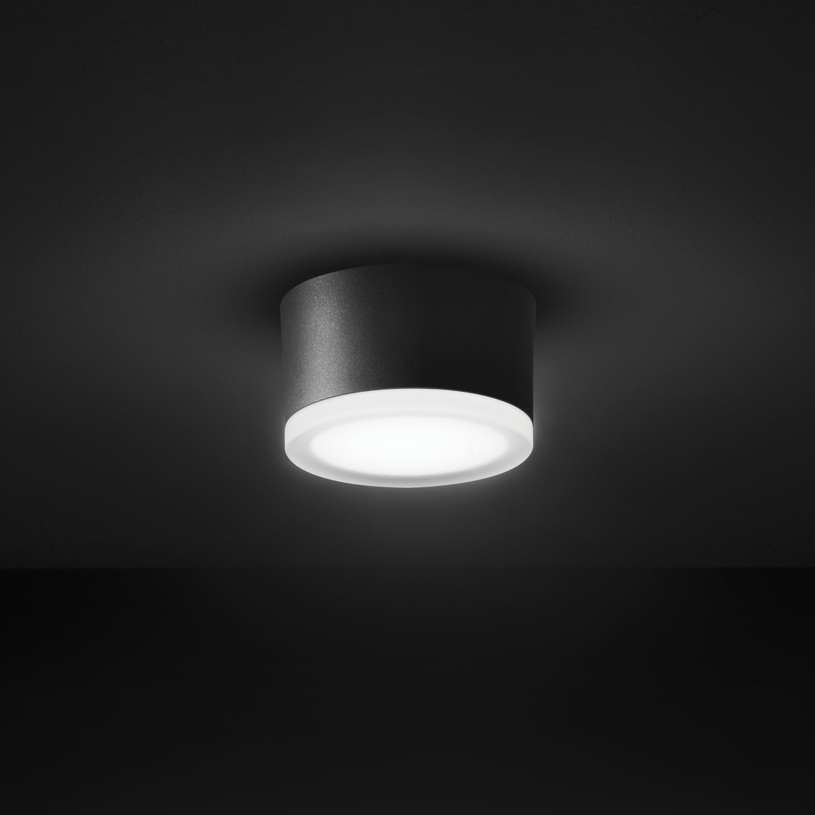 LED taklampe utendørs grafitt Ø13 cm 14,5W IP65 LCD detalj