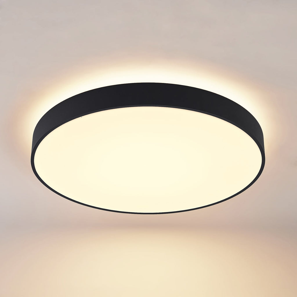 LED taklampe Vanida dimbar svart Ø60 cm montert i rom