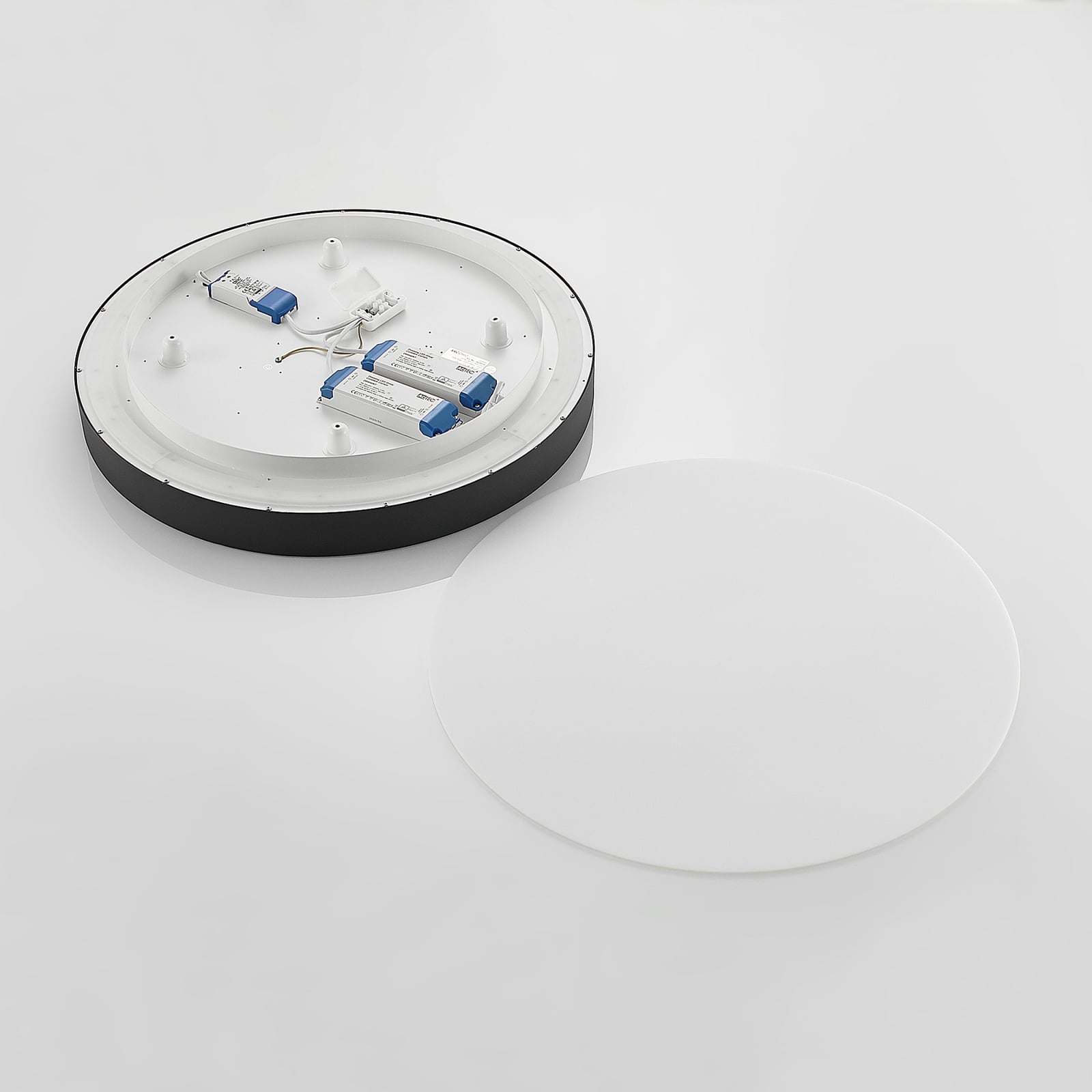 LED taklampe Vanida dimbar svart Ø60 cm sideprofil