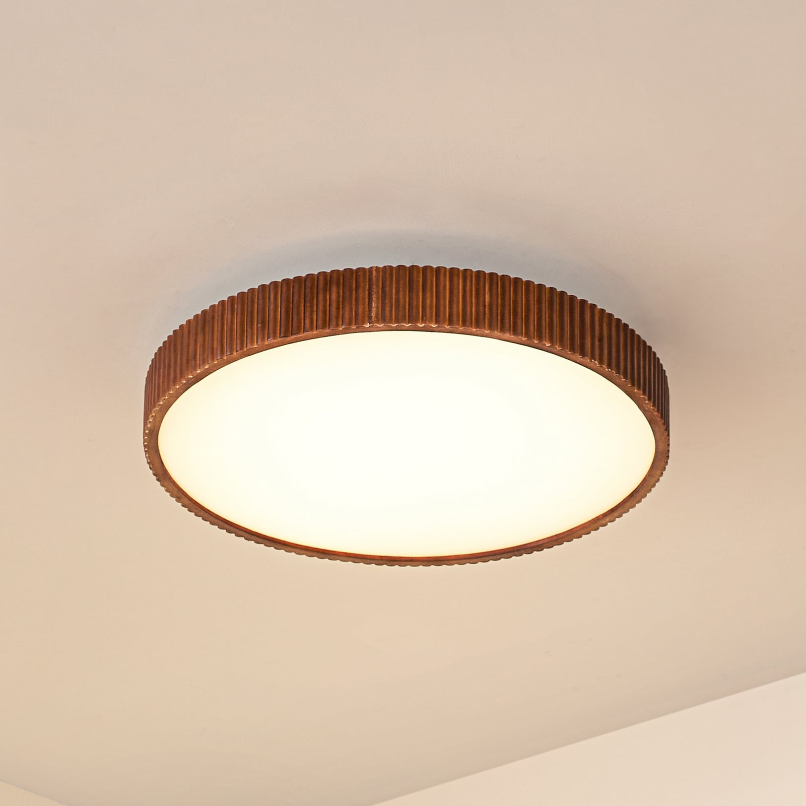 LED taklampe Velua CCT tre/hvit forfra